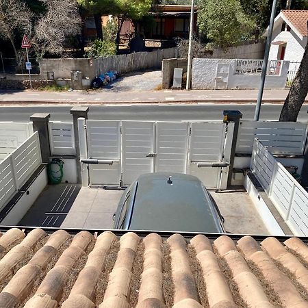 Nuova Residenza Dei 7 Pini A Pochi Passi Dal Mare Lägenhet Porto Pino Exteriör bild
