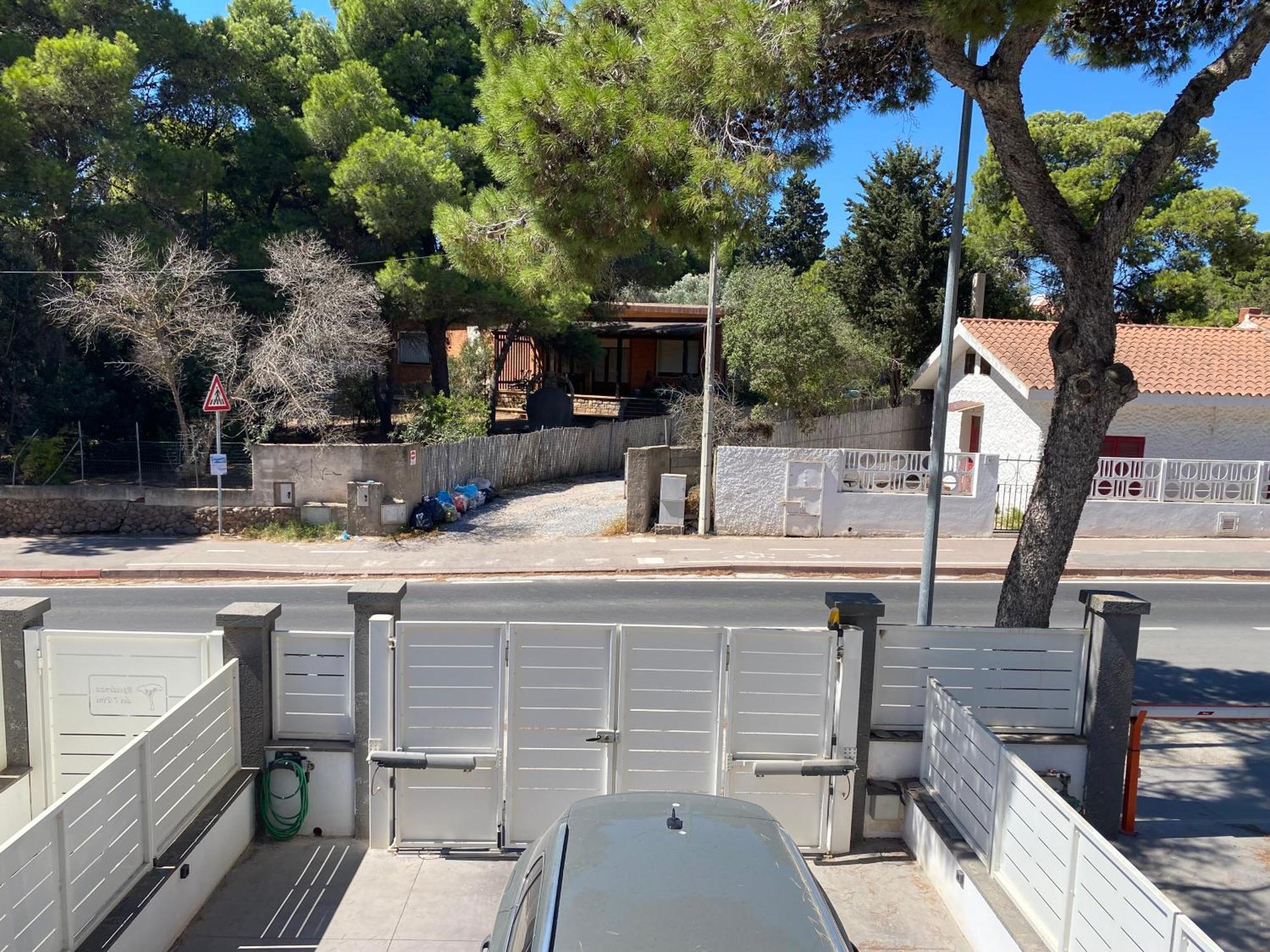 Nuova Residenza Dei 7 Pini A Pochi Passi Dal Mare Lägenhet Porto Pino Exteriör bild