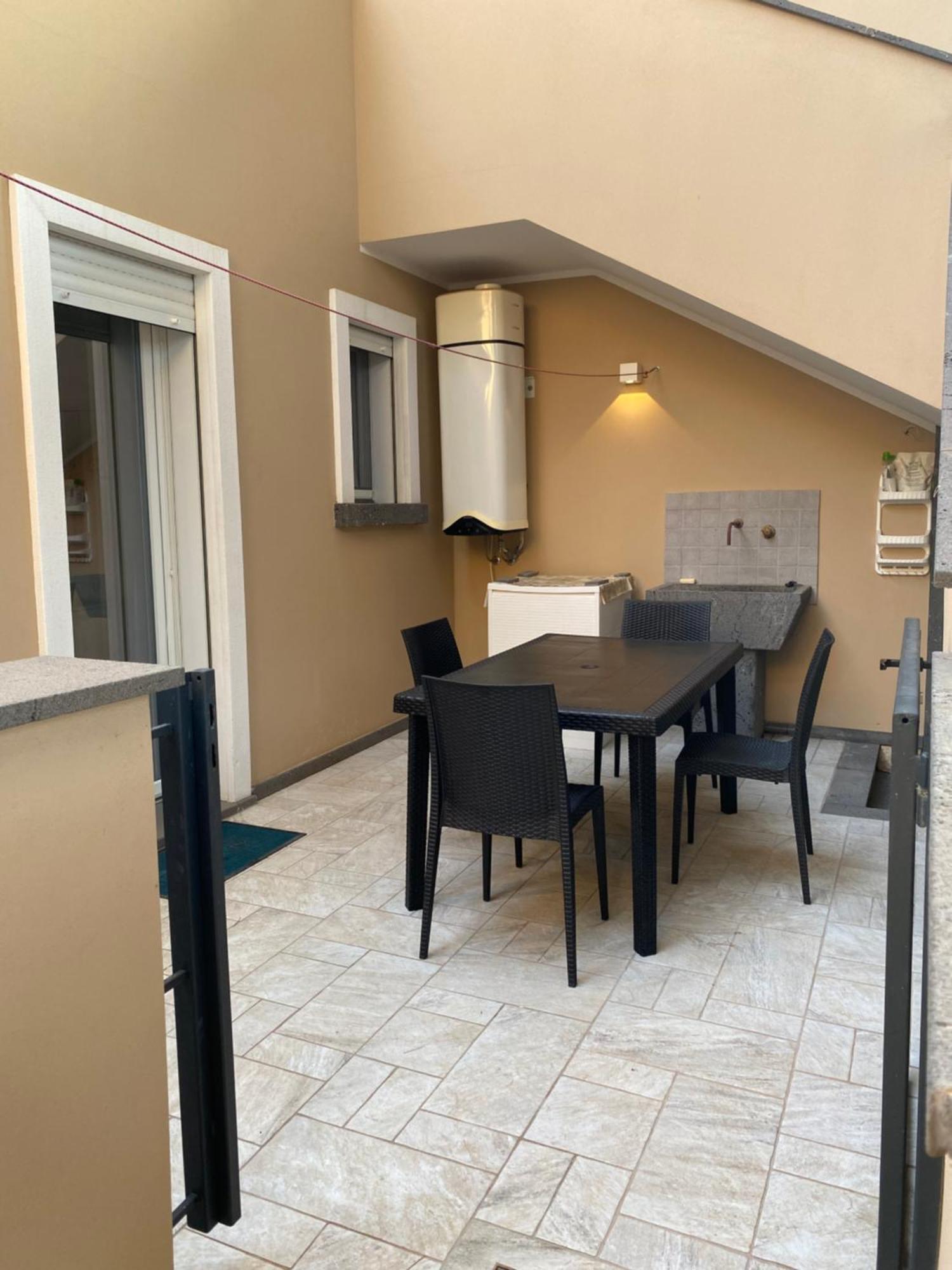 Nuova Residenza Dei 7 Pini A Pochi Passi Dal Mare Lägenhet Porto Pino Exteriör bild